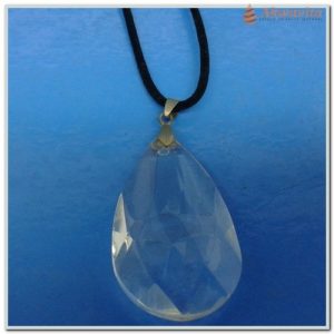 Colar com Pedra Cristal Transparente e Límpido Energia