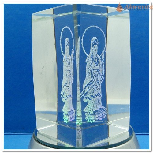 Cubo de Cristal Gravação Laser Deusa Kuanyin Fig Plana GG