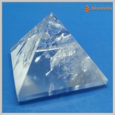 Pirâmide de Cristal Quartzo Natural semi limpa 55mm150gr