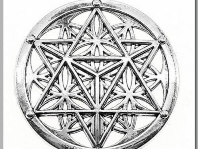 Pingente Merkabah com Flor da Vida Metal Prateado 4cm