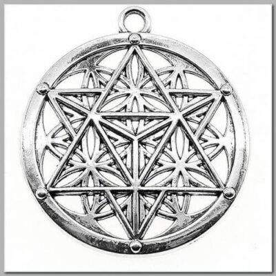 Pingente Merkabah com Flor da Vida Metal Prateado 4cm