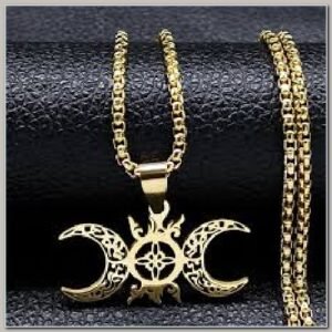 Corrente e Pingente Triluna Deusa Hecate Dourado 3cmx50cm