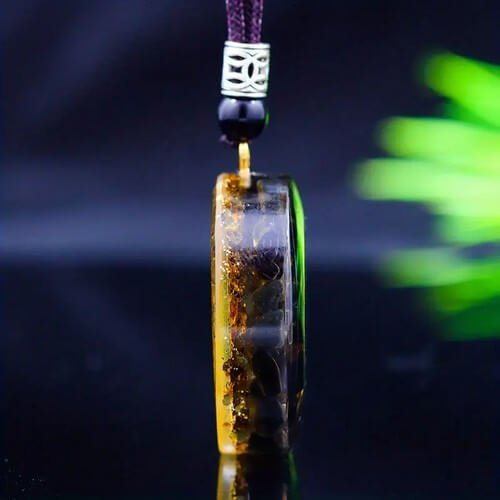 Cordão Pingente Orgonite Cubo Metraton Turmalina filetes 35mm